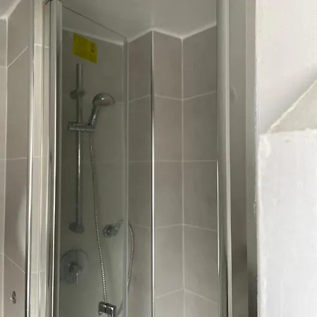Saint Paul, Rue Pavee, - Id 1050 Apartment *