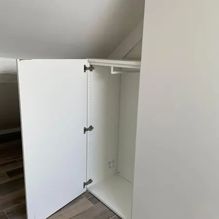 Apartment Saint Paul, Rue Pavee, - Id 1050 *